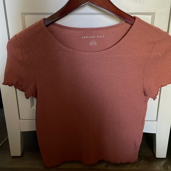 Cute Marroon crop tee - Picture 1 of 1